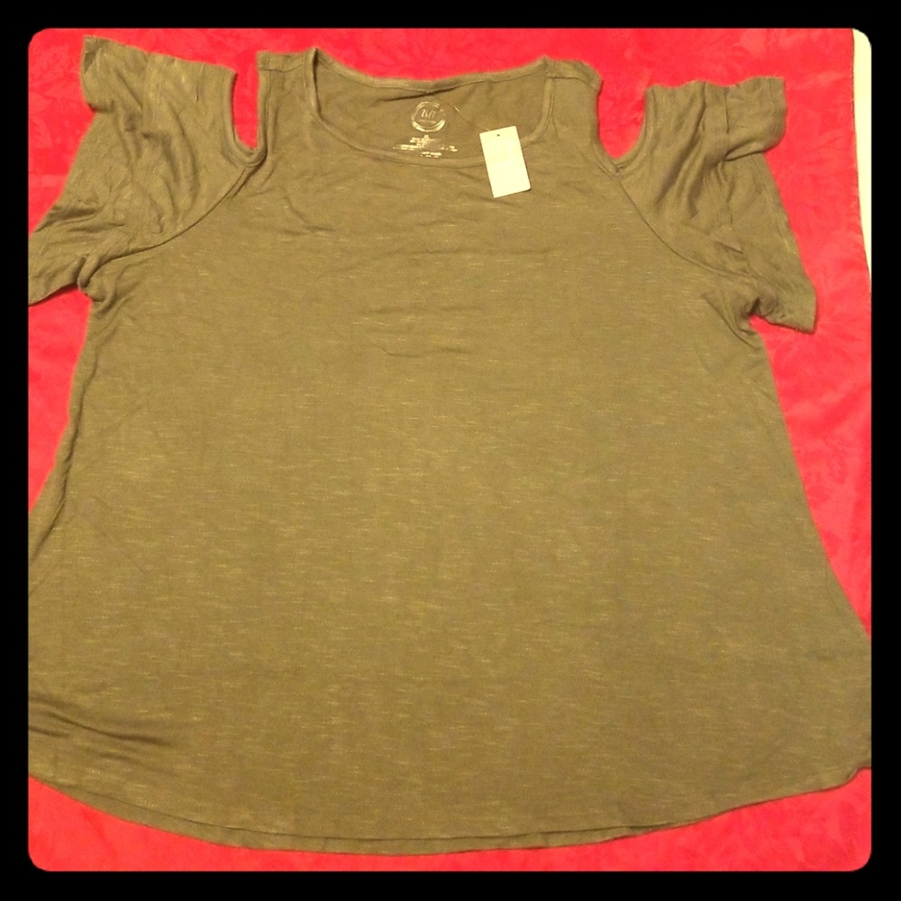 BNWT Maurices olive green top.